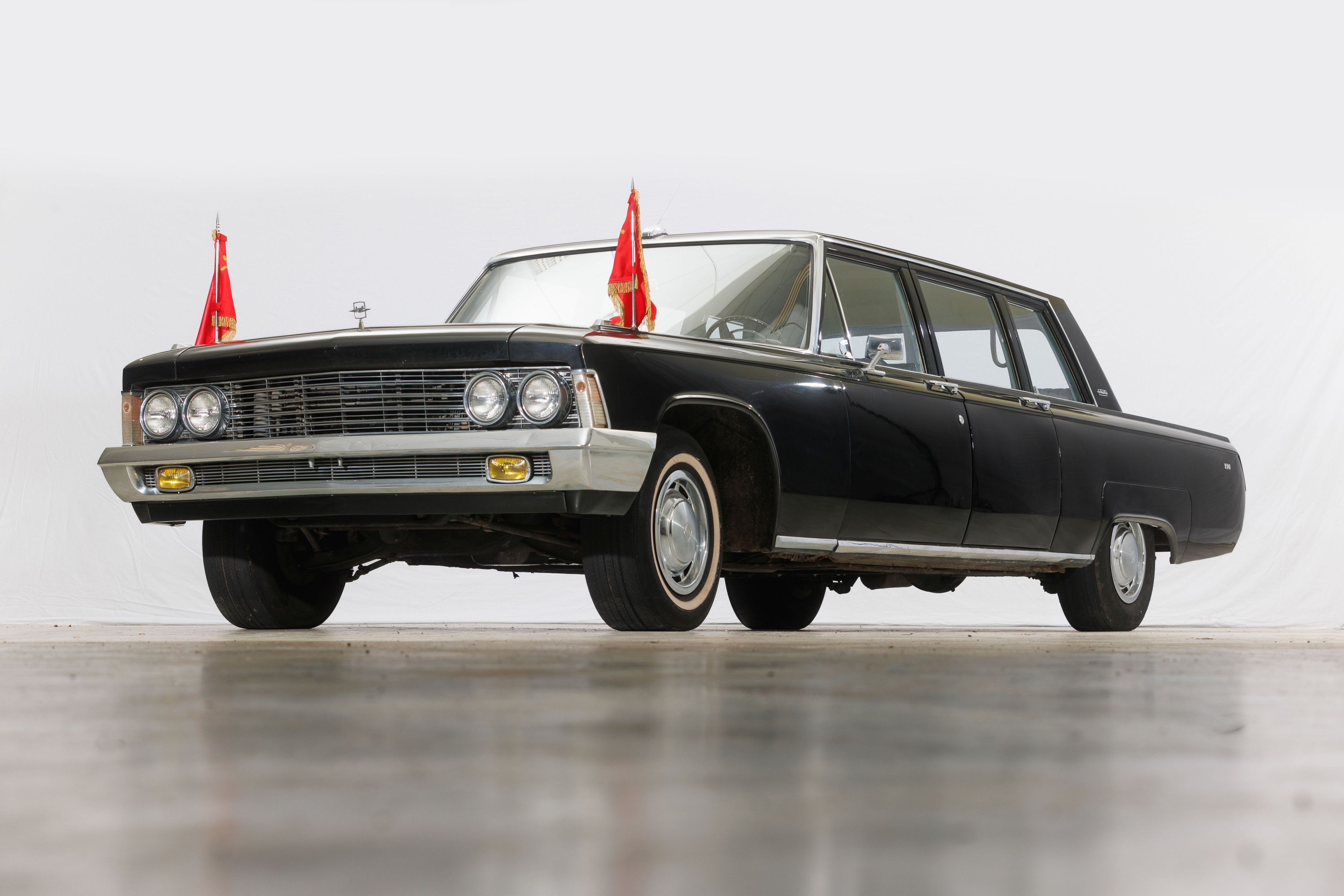 1967 ZIL 114 No reserve